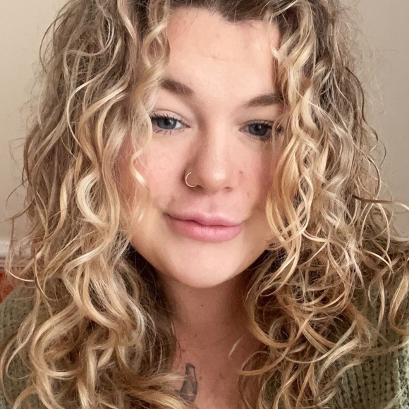 Meet Your Posher - Picture 5 of 6